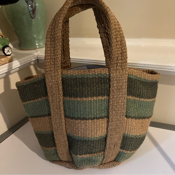 Small Woven BOHO Basket Jute Bucket Bag/ Tote - Picture 2 of 11